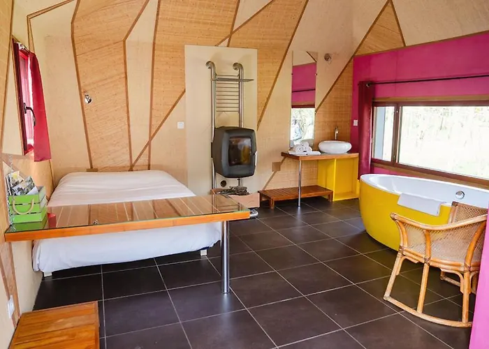 Terragora Lodges - Hebergement Atypique Les Epesses